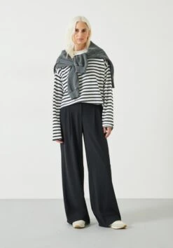 Ellis High Waist Trousers